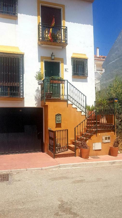Excelente Habitacion En Bonita Y Tranquila Casa En Benalmadena Pueblo Apartman Kültér fotó